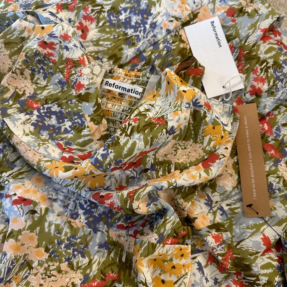 Reformation Nadira Dress in Countryside - Picture 8 of 16